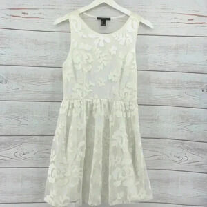 FOREVER 21  SUMMER LACE DRESS